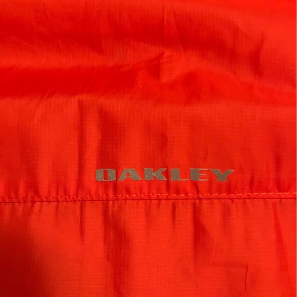 Oakley windbreaker: Excellent condition - Picture 2 of 3